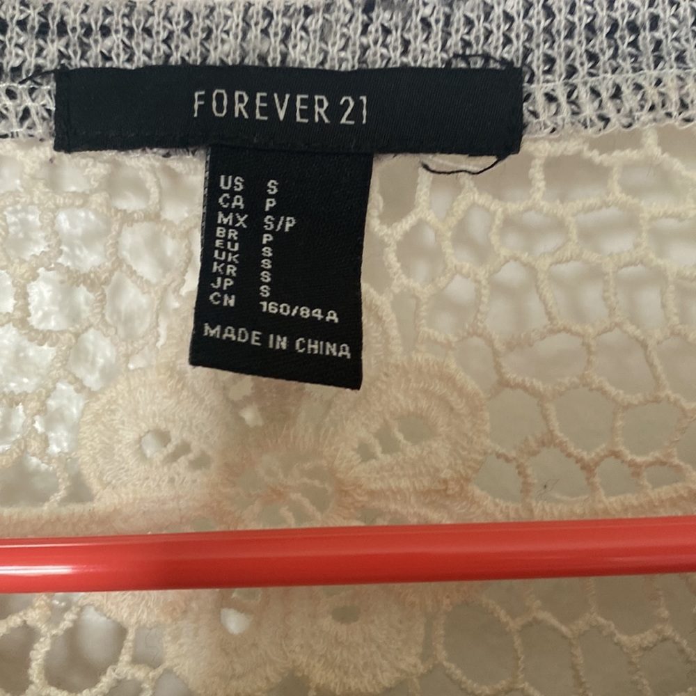 SWEATER - Picture 4 of 9